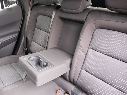 Used 2025 Chevrolet Equinox LT w/ Safety and Technology Package image 16