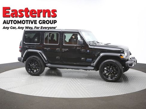 Used 2025 Jeep Wrangler Unlimited Sahara w/ Safety Group AWD/4WD image 48