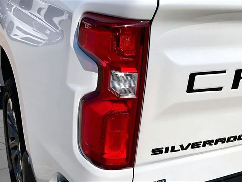 Used 2024 Chevrolet Silverado 1500 High Country w/ Technology Package AWD/4WD image 25