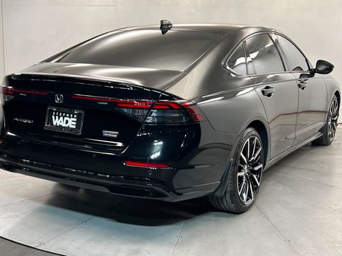 Used 2025 Honda Accord Touring image 6