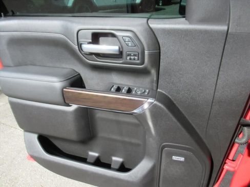 Used 2020 GMC Sierra 1500 SLT w/ SLT Premium Plus Package image 28