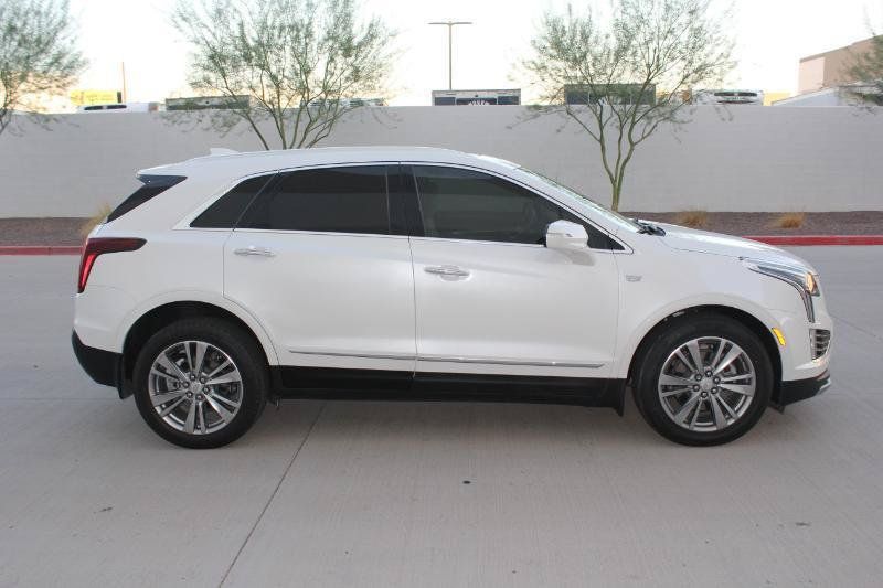 Used 2023 Cadillac XT5 Premium Luxury w/ LPO, Floor Liner Package AWD/4WD image 4