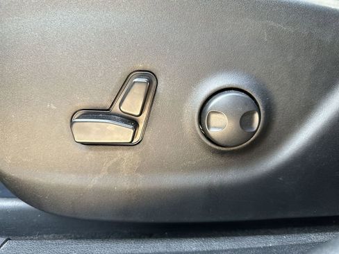 Used 2023 Jeep Cherokee Altitude Lux image 12