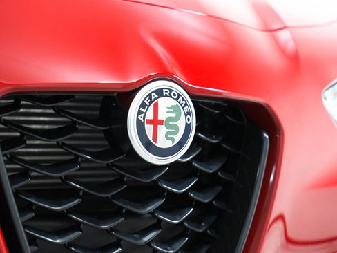 New 2024 Alfa Romeo Giulia Sprint image 17