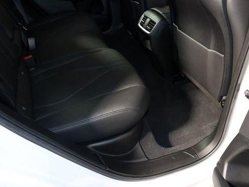 Used 2024 Acura RDX SH-AWD image 31