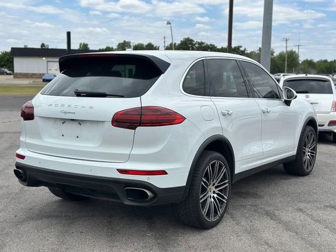 Used 2016 Porsche Cayenne AWD/4WD image 6