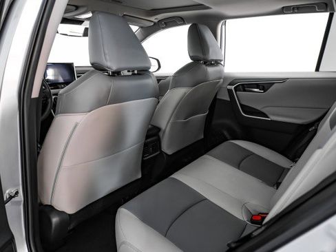 Used 2024 Toyota RAV4 XLE Premium FWD image 37