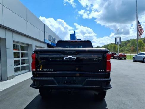 Used 2025 Chevrolet Silverado 2500 LTZ w/ Z71 Chrome Sport Edition AWD/4WD image 6