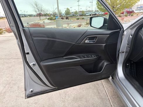 Used 2016 Honda Accord Sport image 12