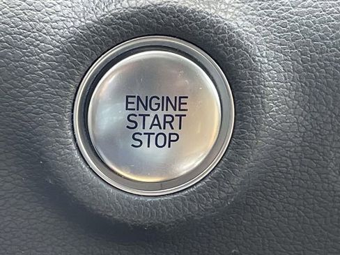 Used 2021 Hyundai Sonata Limited w/ Preferred Accessory Package FWD image 23