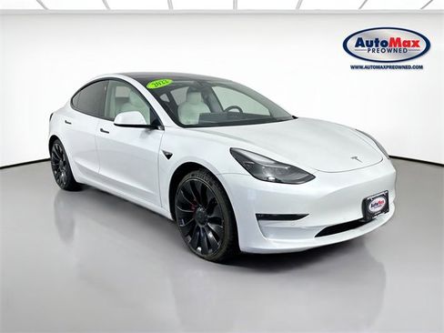 Used 2022 Tesla Model 3 Performance image 1