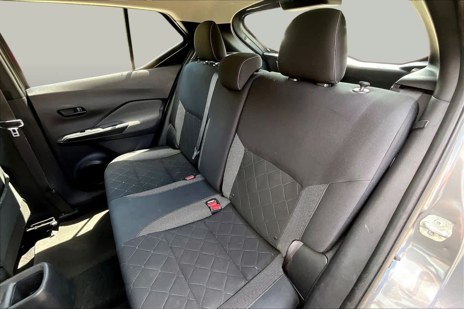Used 2019 Nissan Kicks S FWD image 21