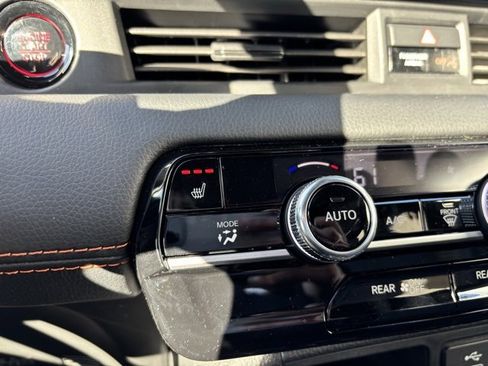 Certified 2025 Honda Pilot Sport image 21