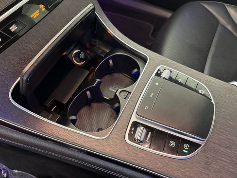 Used 2020 Mercedes-Benz GLC 300 image 35