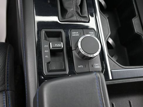 Used 2024 Toyota Tundra Platinum w/ TRD Off-Road Package AWD/4WD image 13