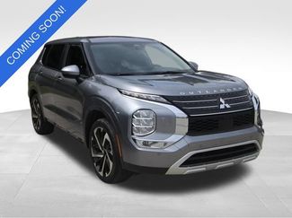 Used 2023 Mitsubishi Outlander SE AWD/4WD video 1