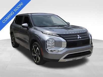 Used 2023 Mitsubishi Outlander SE