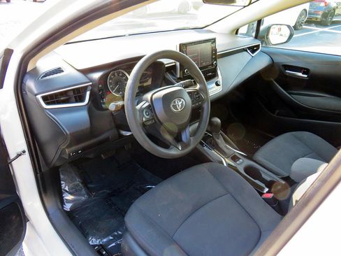 Used 2021 Toyota Corolla LE FWD image 12