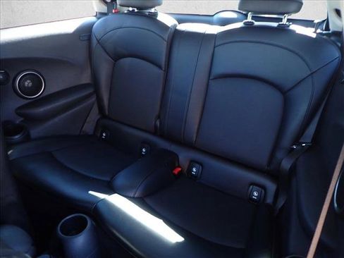 Used 2015 MINI Cooper S image 9