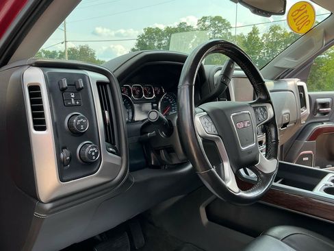Used 2018 GMC Sierra 1500 SLT w/ SLT Premium Package AWD/4WD image 17