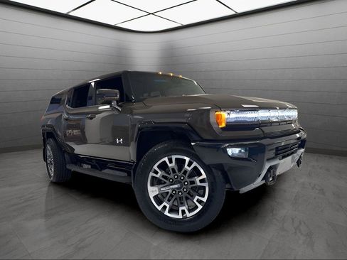 New 2025 GMC Hummer EV 3X w/ LPO, Cargo Utility Package image 7