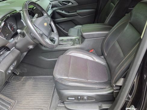 Used 2019 Chevrolet Traverse Premier w/ Driver Confidence II Package FWD image 10