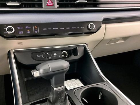 New 2026 Kia Carnival EX FWD image 7