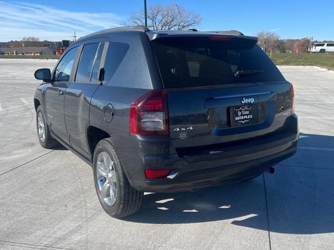 Used 2014 Jeep Compass Latitude image 9