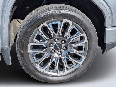 Used 2023 GMC Sierra 1500 Denali Ultimate image 10