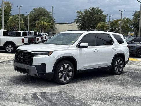 New 2026 Honda Pilot Touring image 12