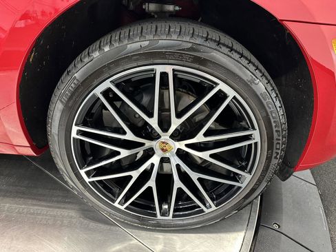 Certified 2025 Porsche Macan Macan image 13