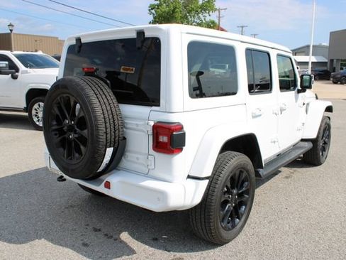 Used 2021 Jeep Wrangler Unlimited Sahara AWD/4WD image 5