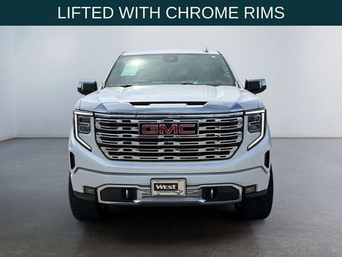 Used 2024 GMC Sierra 1500 Denali w/ Technology Package AWD/4WD image 8