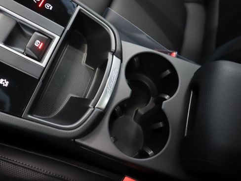 New 2026 Porsche Macan image 16