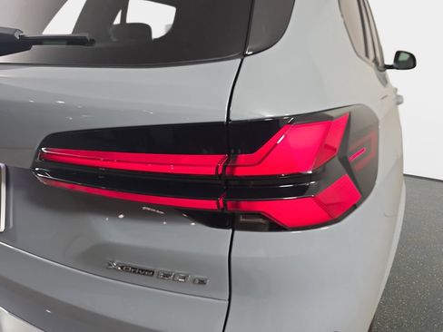 New 2026 BMW X5 xDrive50e w/ M Sport Package AWD/4WD image 35