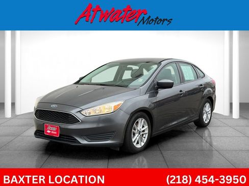 Used 2018 Ford Focus SE image 1