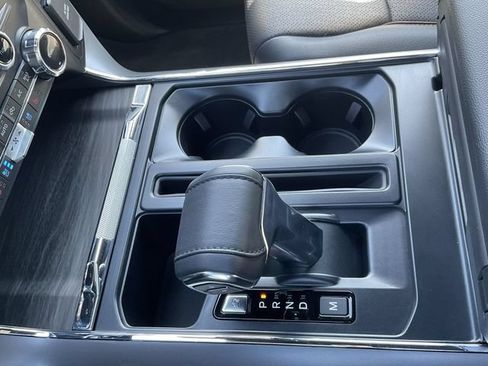 Used 2024 Ford F150 Lariat w/ Equipment Group 502A High AWD/4WD image 21