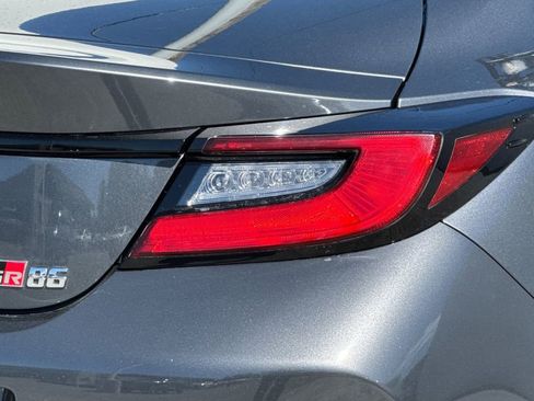 Used 2023 Toyota GR86 w/ ALL Weather Mat Package (TMS) image 24