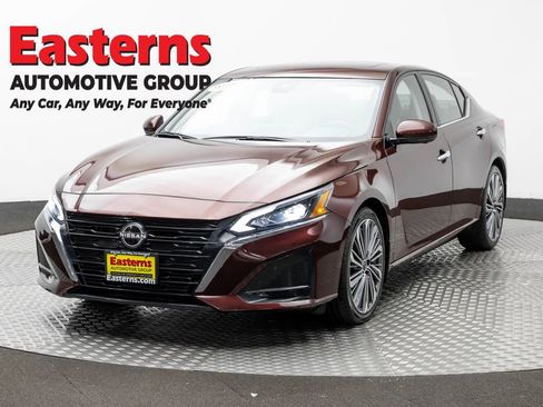 Used 2023 Nissan Altima 2.5 SL FWD image 1