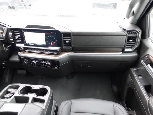 Used 2023 GMC Sierra 1500 Elevation image 39