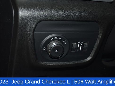 Used 2023 Jeep Grand Cherokee L Limited w/ Luxury Tech Group II AWD/4WD image 9