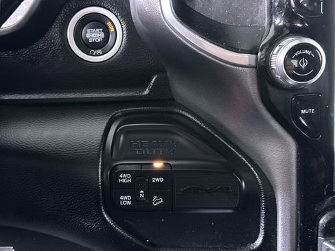 Used 2020 RAM 2500 Laramie w/ Night Edition image 17