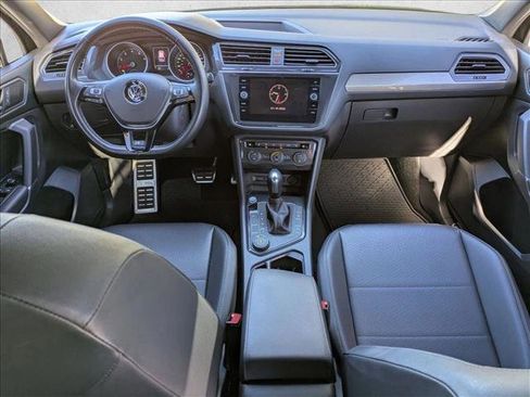 Used 2020 Volkswagen Tiguan SE R-Line image 18