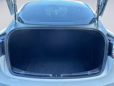 Used 2019 Tesla Model 3 Standard Range image 19