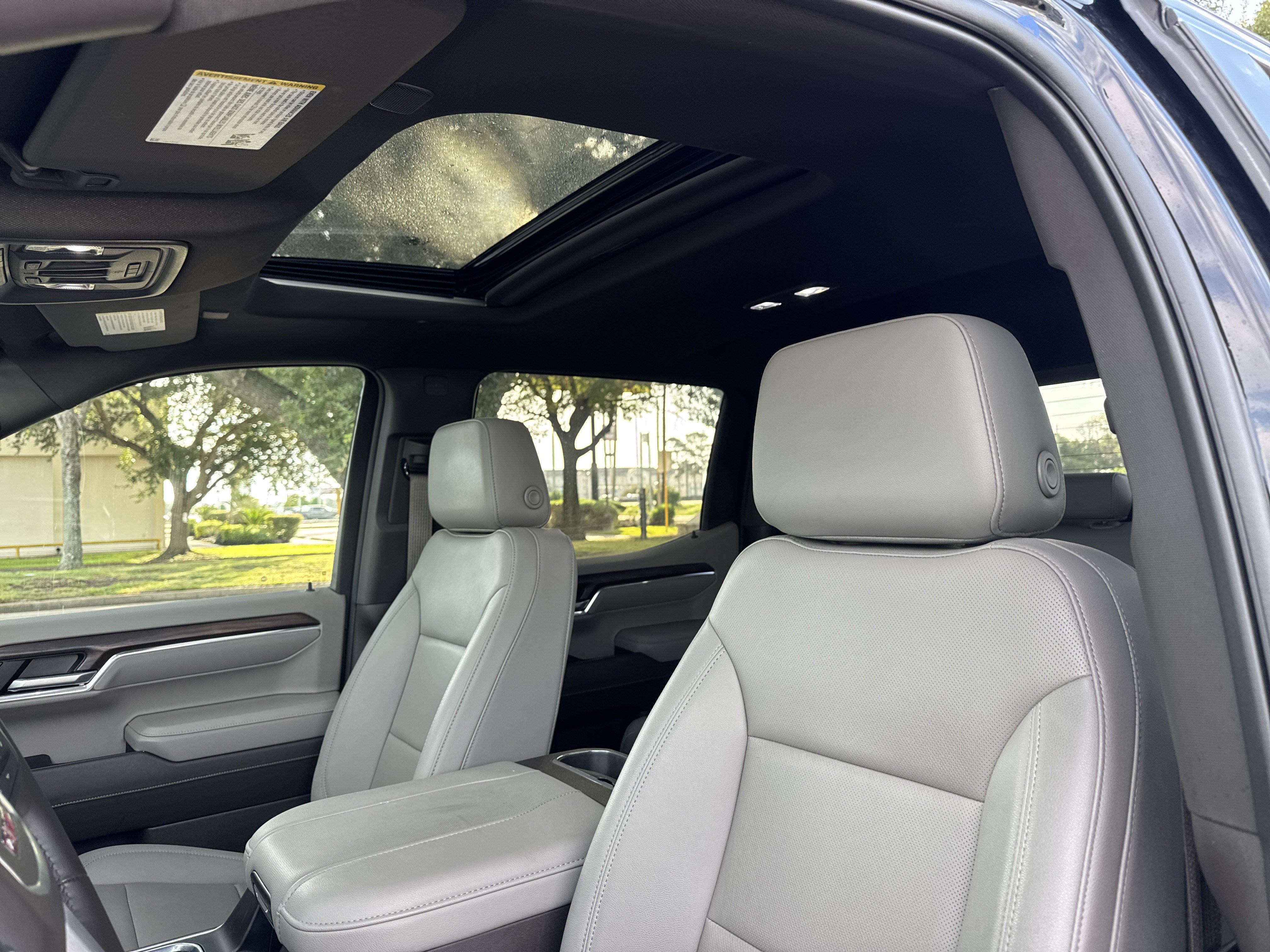 Used 2023 GMC Sierra 1500 SLT w/ SLT Premium Package AWD/4WD image 7