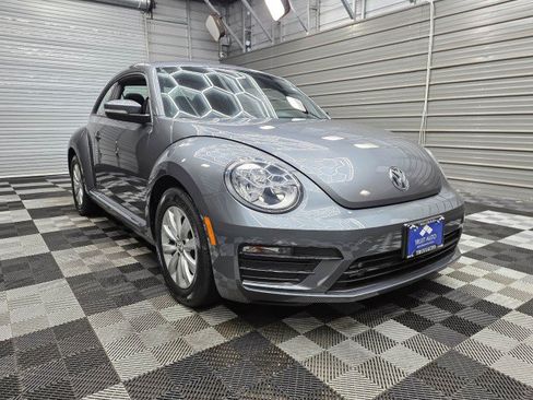 Used 2019 Volkswagen Beetle 2.0T S FWD image 4
