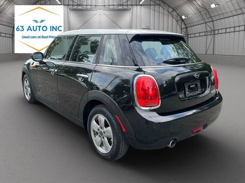Used 2016 MINI Cooper 4-Door Hardtop w/ Premium Package FWD image 3