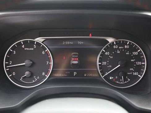 Certified 2025 Nissan Rogue SV AWD/4WD image 10