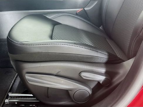 New 2026 Jeep Compass Latitude image 19