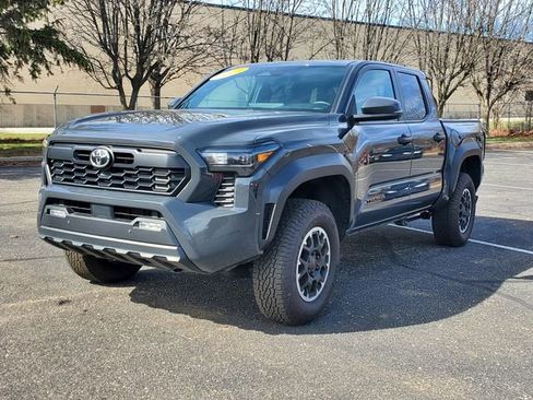 Used 2024 Toyota Tacoma TRD Off-Road w/ TRD Off Road Upgrade Package image 2